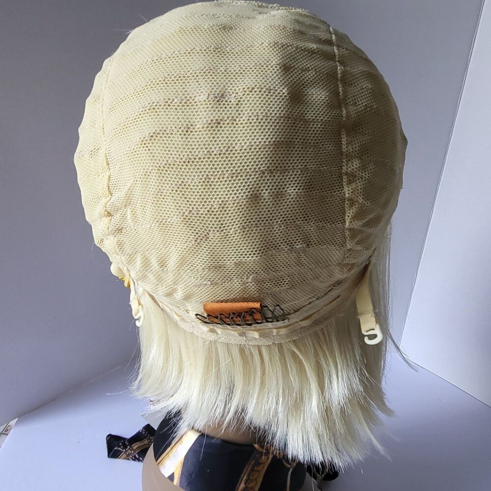 Wig - Picture 6 of 7